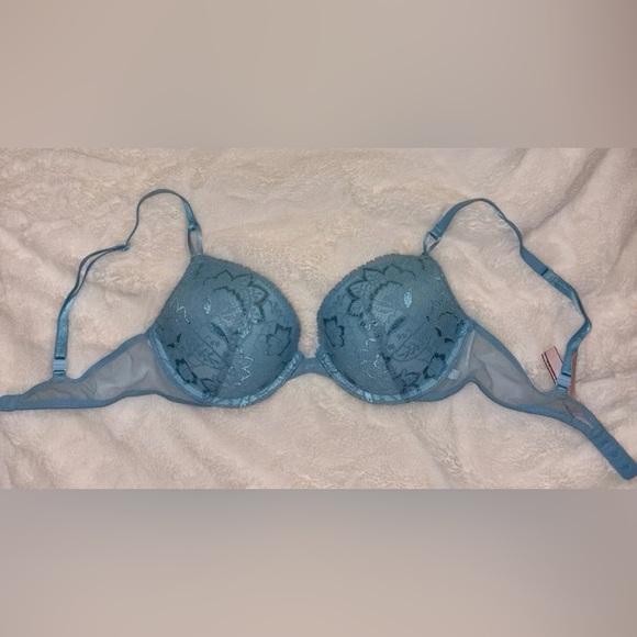 Victoria’s Secret Push Up Bra - Picture 1 of 3